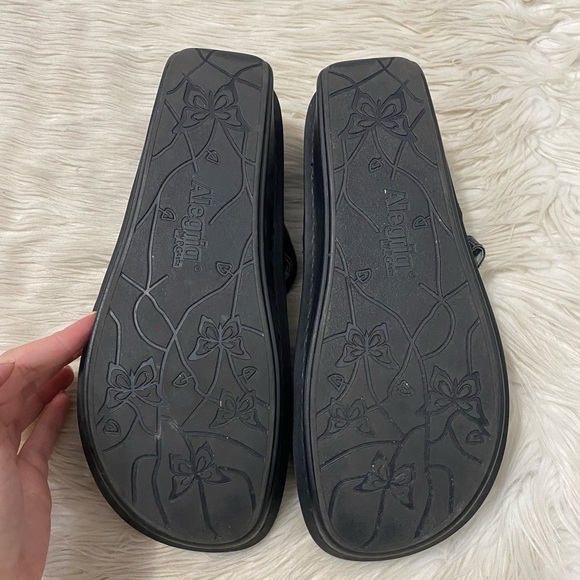 Alegria Belle Black Metallic Grid Silver Mary Jane Wide Toe Box Comfort Shoes - Picture 7 of 10